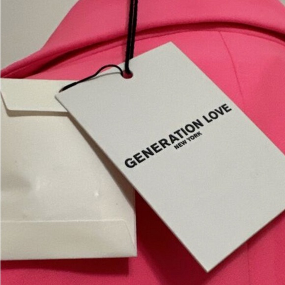 Generation Love “Madison Crepe Blazer, Ultra Pink with matching shorts 🌺🎀🩷 XS - Picture 8 of 13